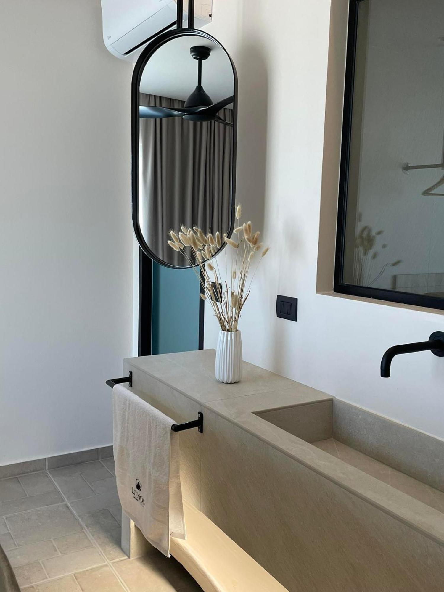 Lithos Luxury Villa Archangelos  Exteriör bild