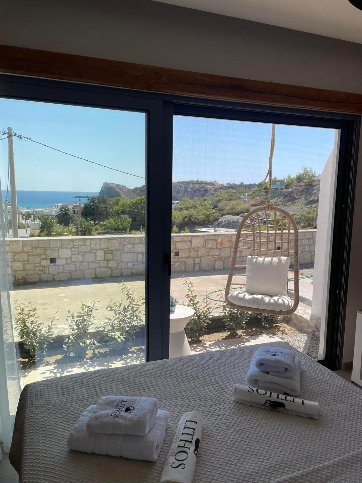 Lithos Luxury Villa Archangelos  Exteriör bild