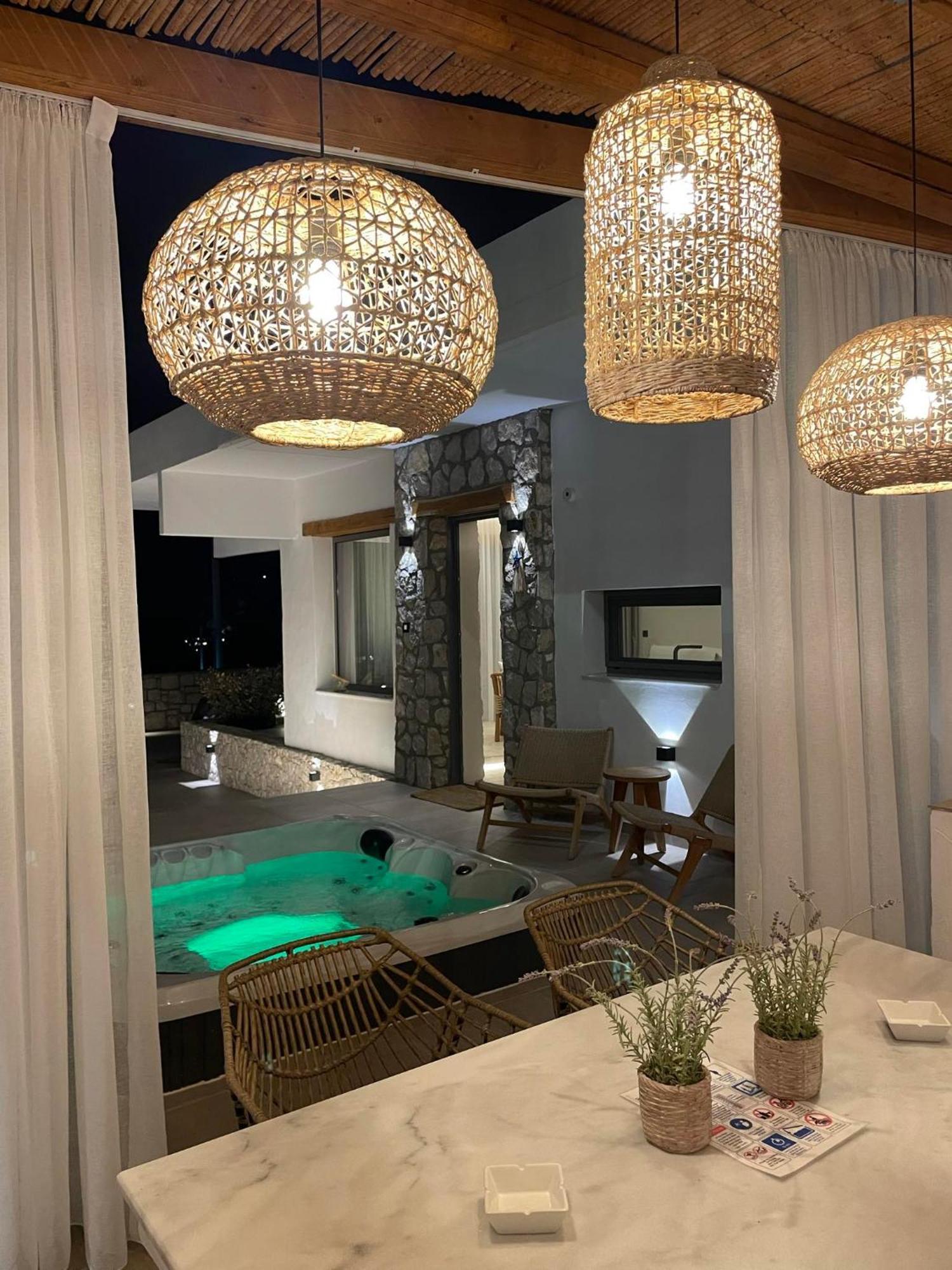 Lithos Luxury Villa Archangelos  Exteriör bild